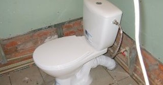 Установка приставного унитаза в Новокузнецке - монтаж и подключение, ЗасорПрофиль от 5164 рублей